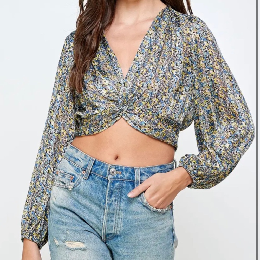 Floral Twist Front Top (Blue)